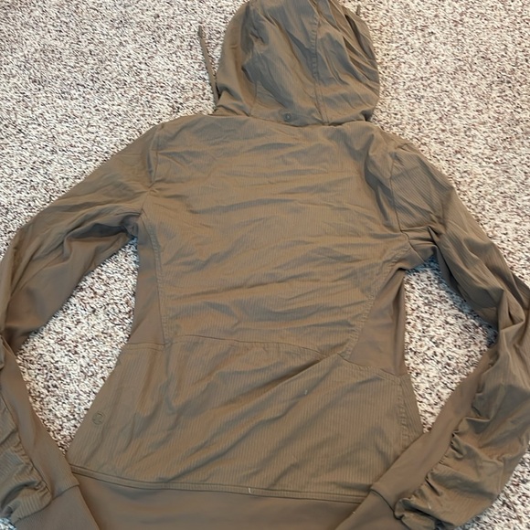 Lululemon jacket - Picture 6 of 7